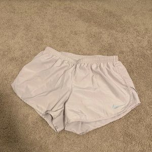 Nike Tempo Short Light pink